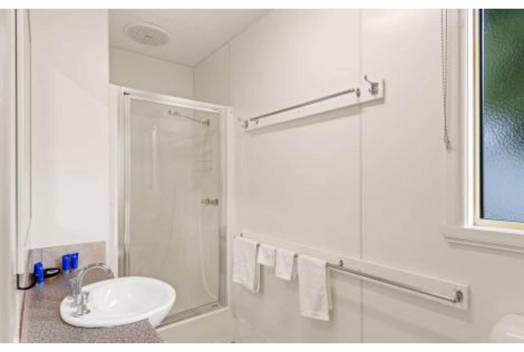 Discovery Parks - Bright Freeburgh Room photo
