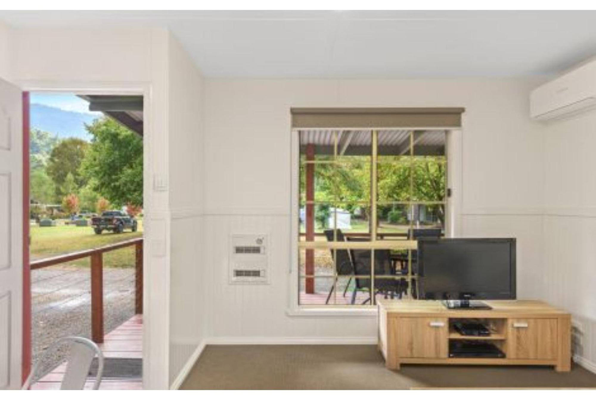 Discovery Parks - Bright Freeburgh Room photo